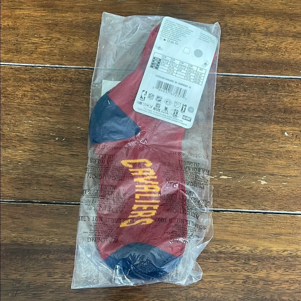 NWT -Cleveland Cavaliers‎ Team Socks